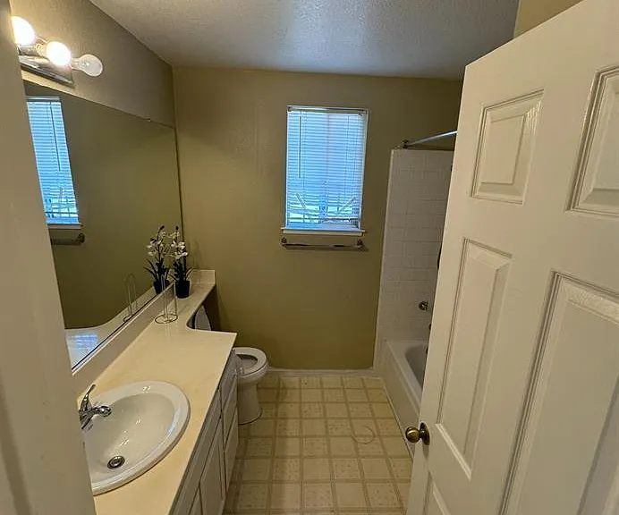 4009 Pillsbury Ct — Photo 26