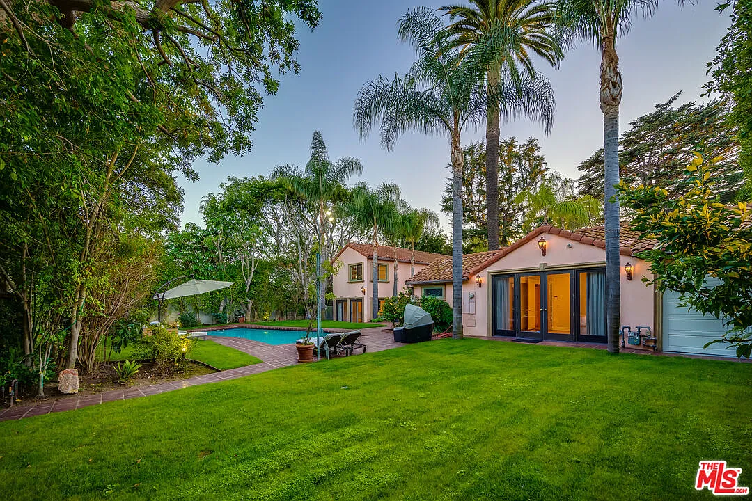 5 bed, 7.5 bath, 5122 sqft, $48,000 — Photo 1
