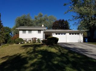 21W010 Marlborough Ln, Lombard, IL