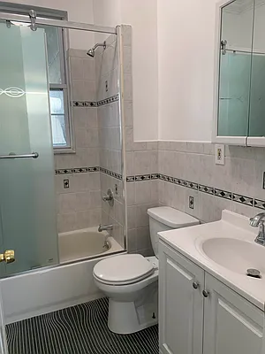 Rented by Voro, LLC | media 18