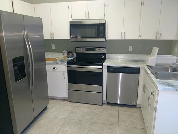 5th image of 2457 Bentley Dr