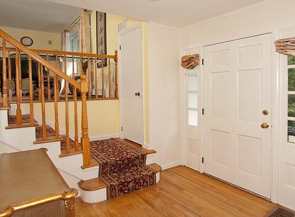 3rd image of 3 Bonnie Hill Ln