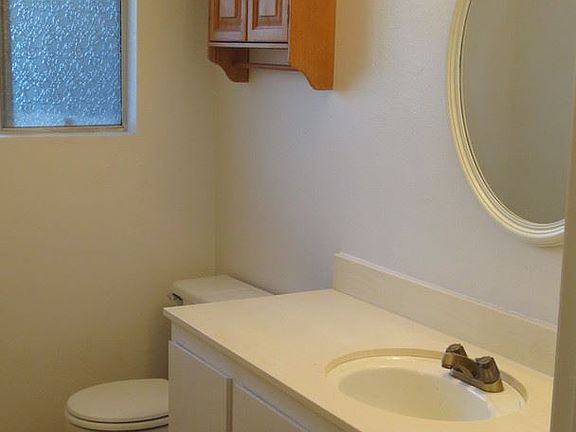 4th image of 1298 N Tam O Shanter Dr