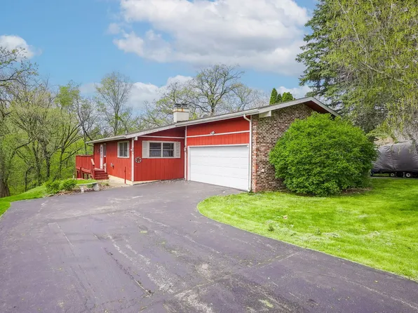 261 Easy St, Somonauk, IL 60552