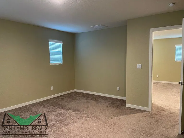 2121 Millsap Pl — Photo 15