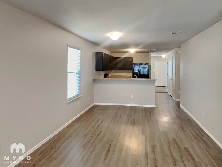 9527 Apple Ridge Ln — Photo 2