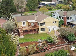 9740 Mercerwood Dr, Mercer Island, WA