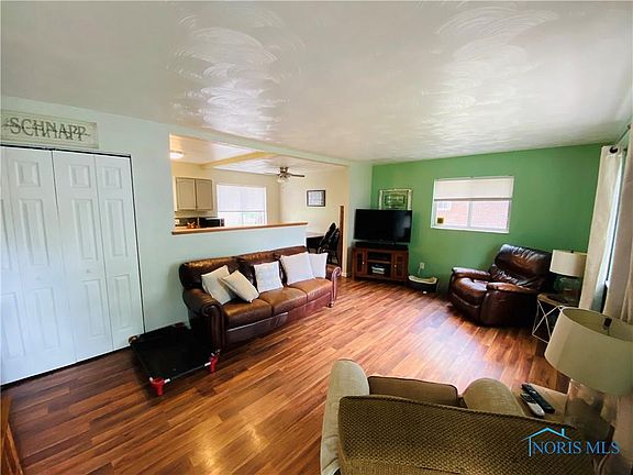 2nd image of 5421 Fenwick Dr