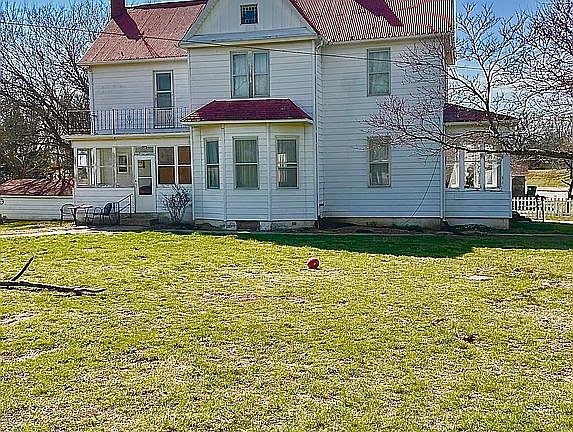 2nd image of 228 E Canaan Rd