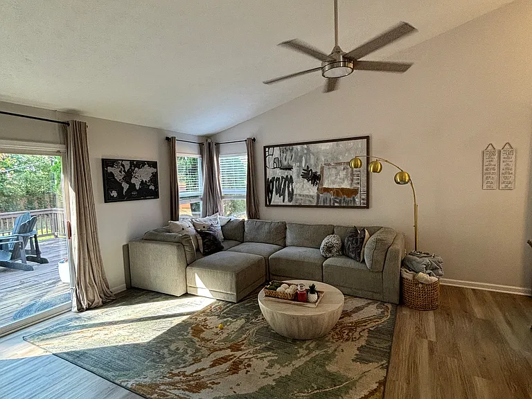 218 Walter Ct — Photo 43