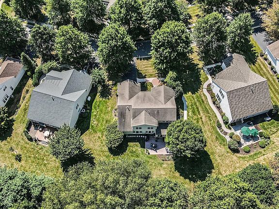 5th image of 605 Martin Dr