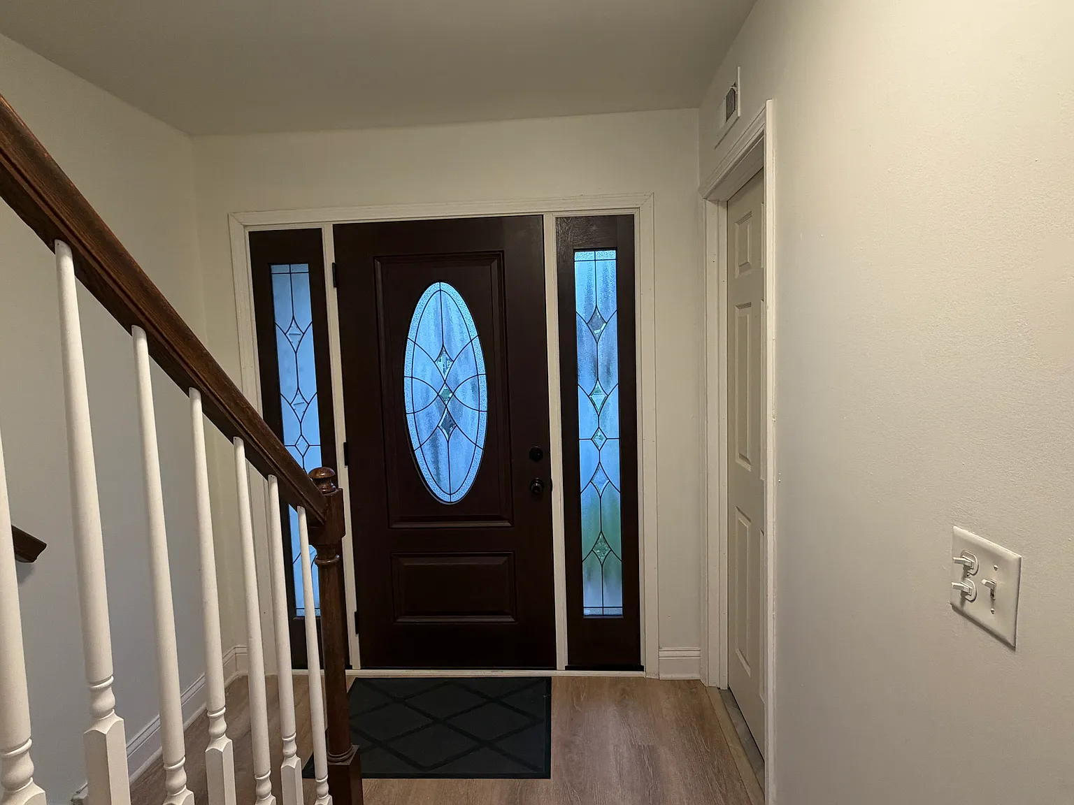 3 bed, 2.5 bath, 1400 sqft, $2,550 — Photo 3