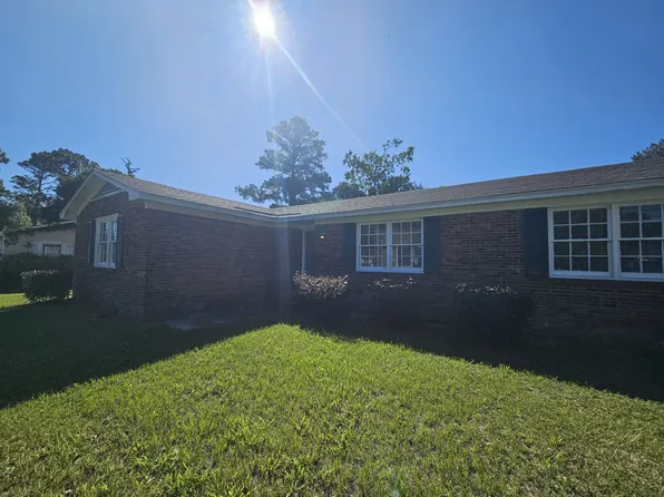 404 Millhouse Rd, Castle Hayne, NC 28429
