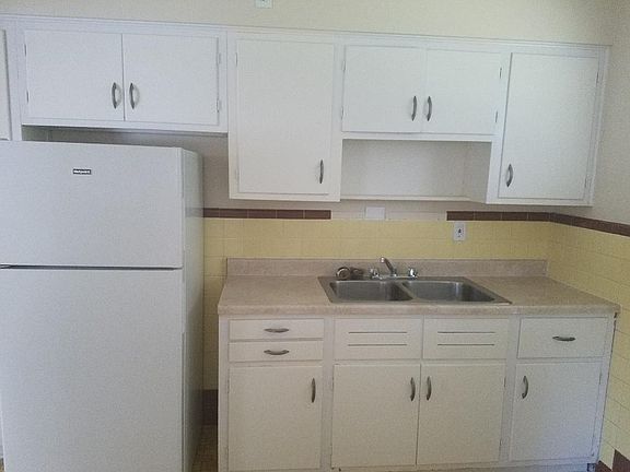 3rd image of 790 Wilbud Dr
