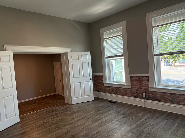 701 N Front St #A — Photo 5