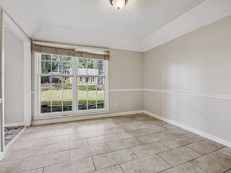 2232 Burfordi Ln — Photo 18