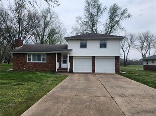 821 E Atkinson Ave, Frontenac, KS 66763