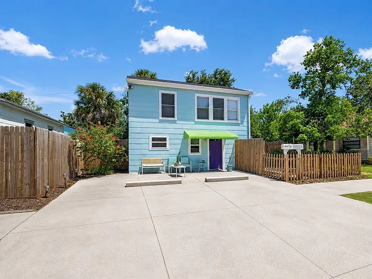 2501 1/2 Oakdale St S #2 — Photo 1
