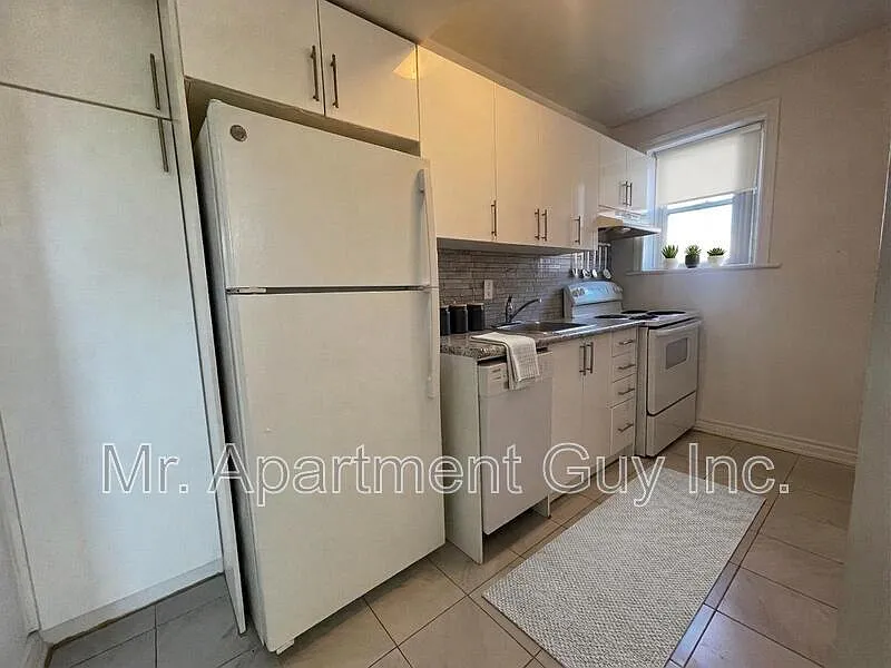 2 bed, 1.0 bath, $1,695 — Photo 4