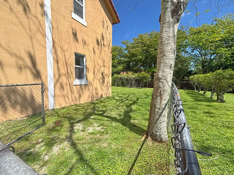 11401 NW 45th St #11401 — Photo 16