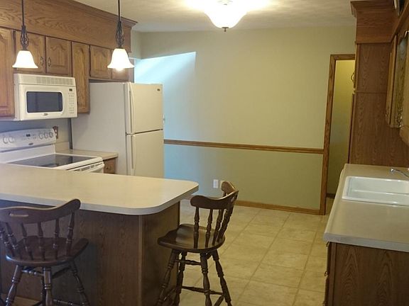 4th image of 2837 Highland Ct