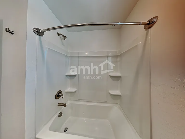 670 W Laredo Ave — Photo 12