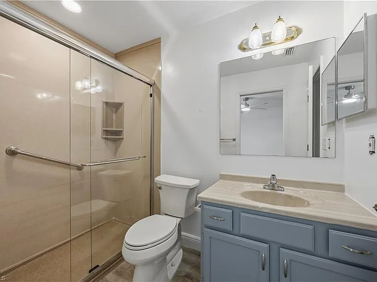 6654 Tannin Ln #B — Photo 19