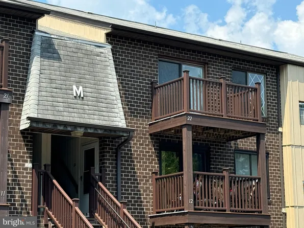 5200 Hilltop Dr APT M22, Brookhaven, PA 19015