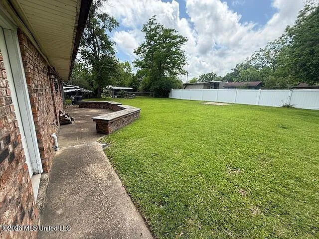 125 Clarence Dr — Photo 11