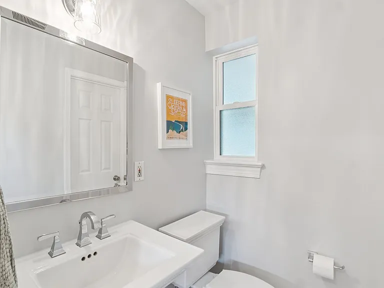 7412 Farnum St — Photo 17