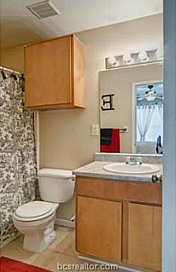2nd image of 701 Balcones Dr #52