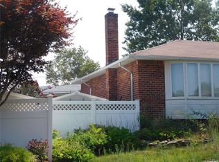 25 Myles Ave, Levittown, NY 11756