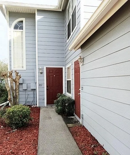 237 Orchid Dr