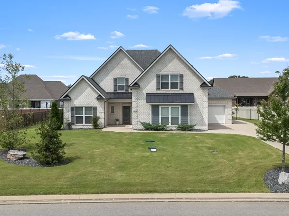 1707 Dayflower Dr, Murfreesboro, TN 37130