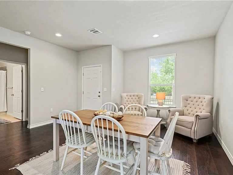 5308 Golden Canary Ln — Photo 2