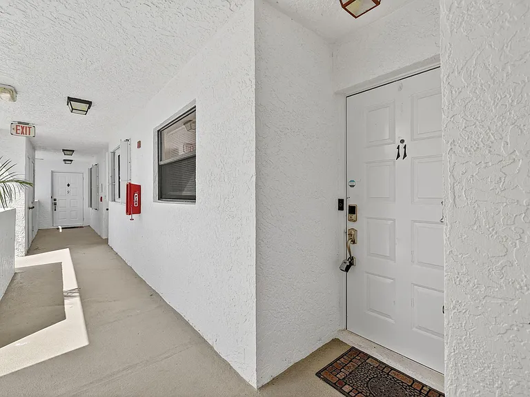 6101 SE Landing Way #11 — Photo 8