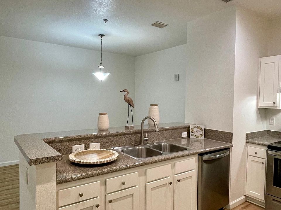 One-bedroom Kitchen