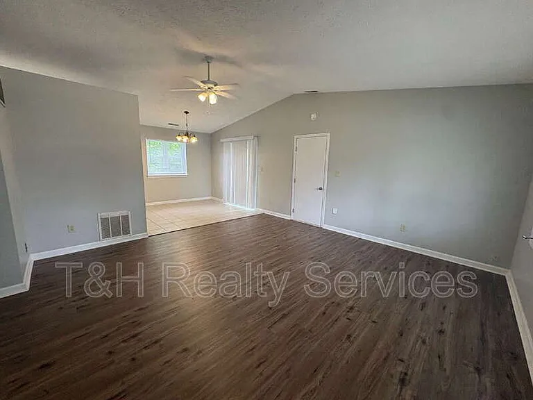 1527 Stacy Lynn Dr — Photo 11