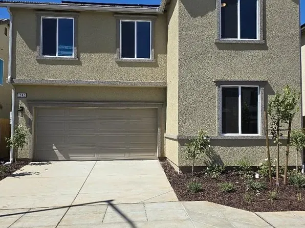 2942 E Tierra Dr, Fresno, CA 93730