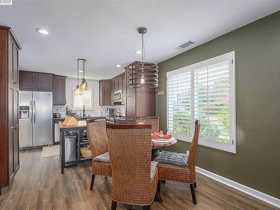 Beautifully updated kitchen
