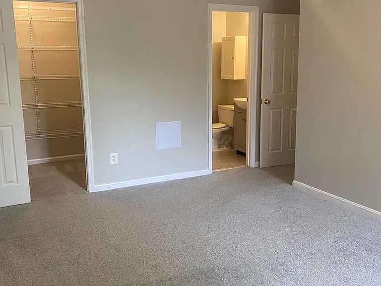 4709 Tecumseh St #301 — Photo 15