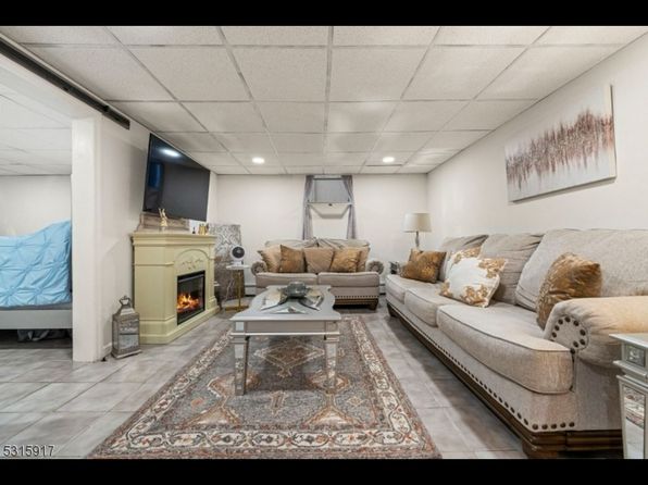 (undisclosed Address)