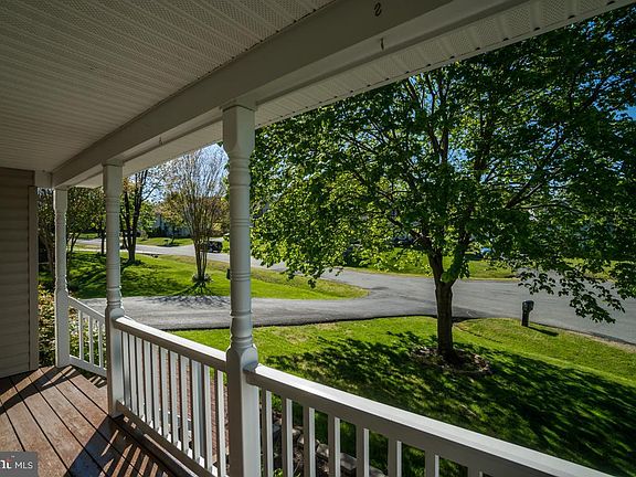 2nd image of 22 Meade Ct