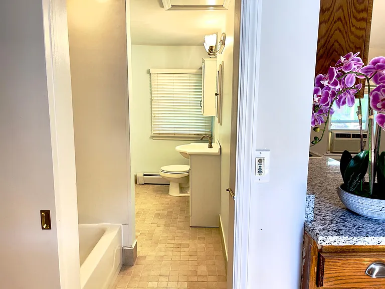 261 Main St #3 — Photo 10