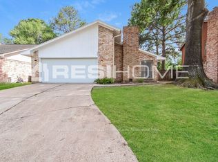 9611 Charter Ridge Dr, Houston, TX 77070