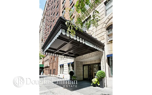Rented by Douglas Elliman | media 21