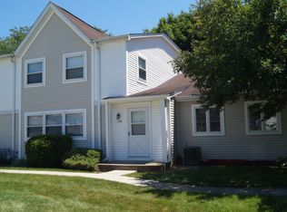 1146 Inverrary Ln, Deerfield, IL 60015