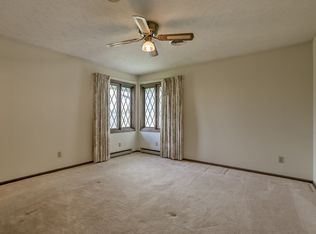 9202 298th St, Murdock, NE 68407