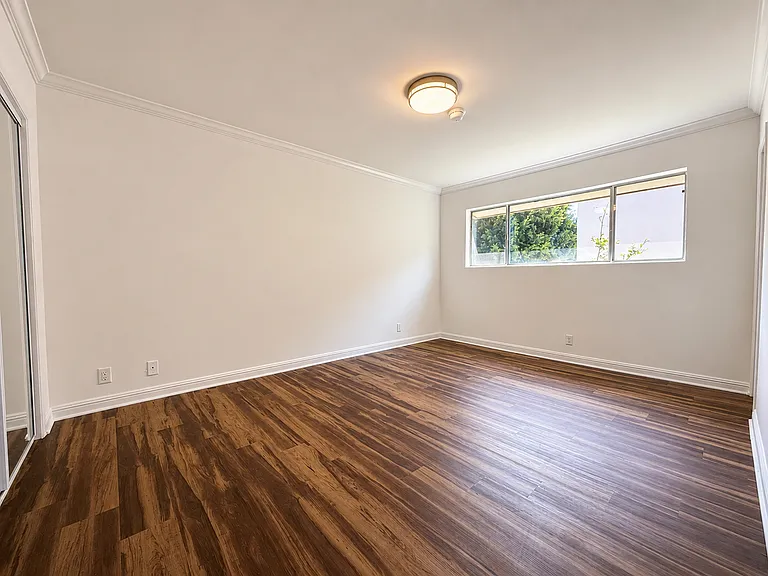 1831 Camden Ave — Photo 16