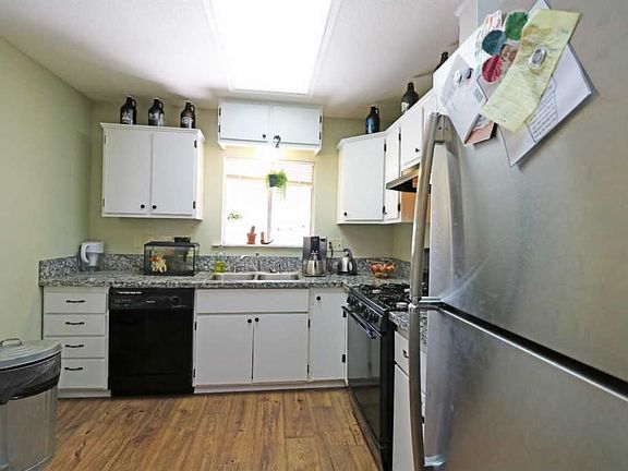 5th image of 1707 S Garden St
